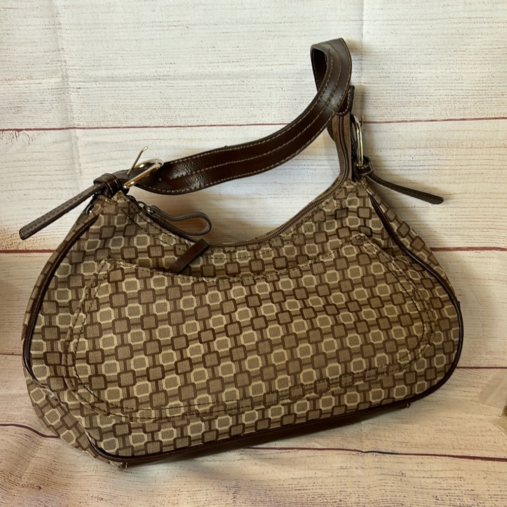 Nine West short strap handle.  Decent condition